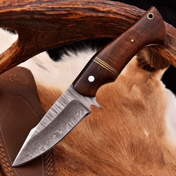 Handmade Damascus Steel Hunting Skinner Survival Knife For camping & Outdoor