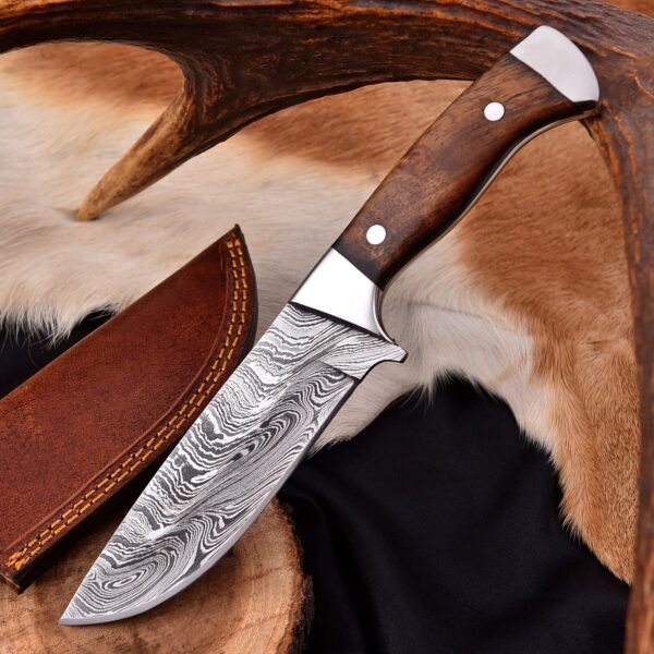 Handmade Damascus Steel Hunting Skinner Survival Knife For camping & Outdoor